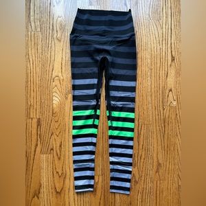 K. Deer ankle length leggings   Size small